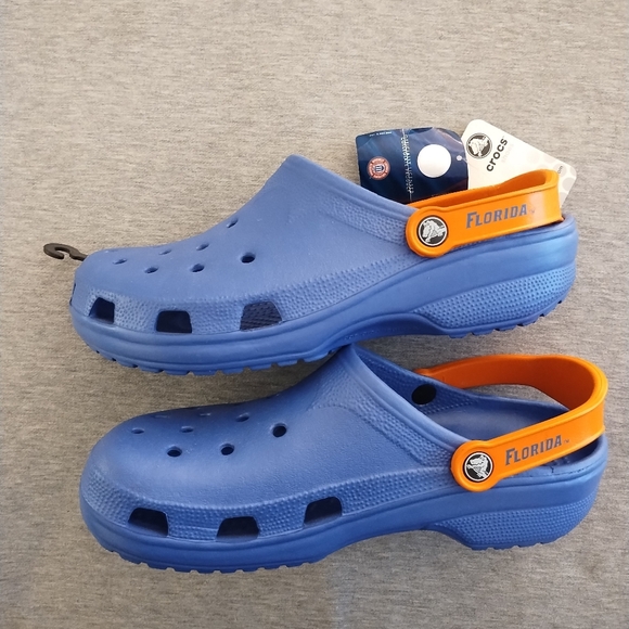 University of Florida Gators Crocs XL - Men’s 10-11 Women's 12-14 NWT Licensed - Picture 2 of 15